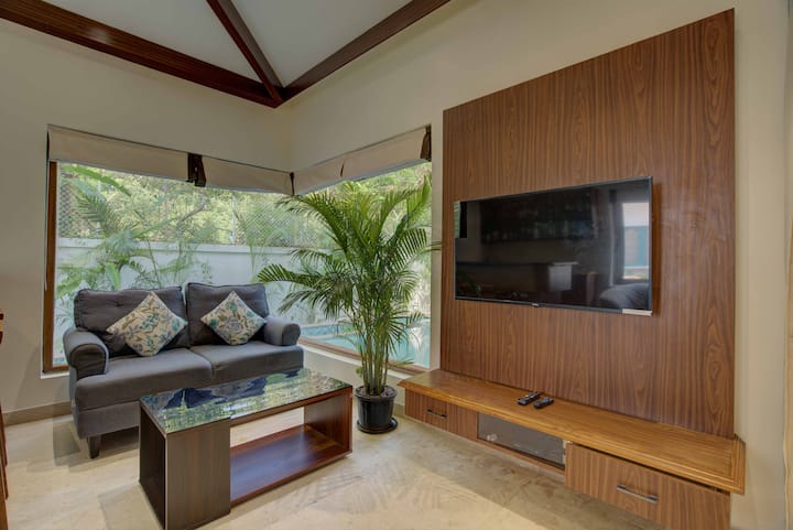 Living room 1 image 2