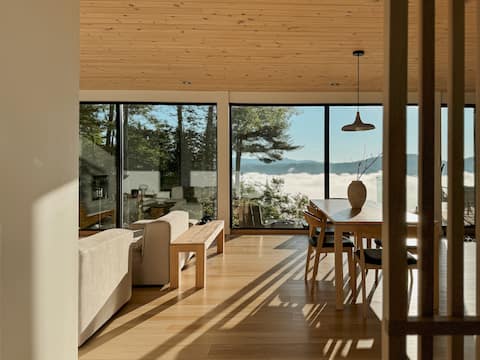 Scenic Mountain Home: Spa & Sauna Near Tremblant