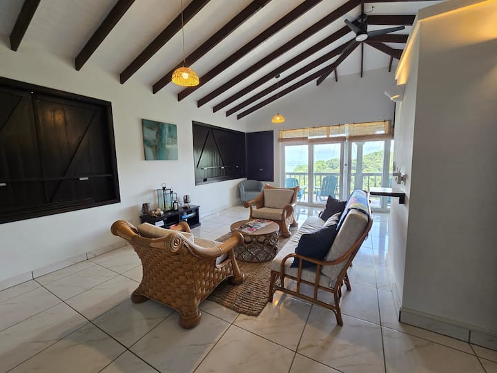The Big Bamboo In Hodges Bay House - Dominika