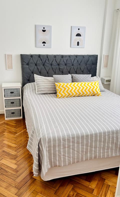 Propiedad de Airbnb exitosa: Bright and Equipped | Av. 9 de Julio & San Telmo en Monserrat