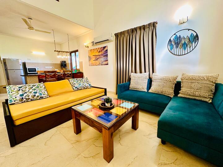 Living room image 3