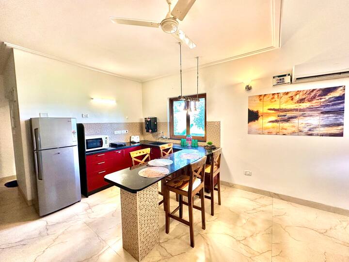Kitchenette image 2