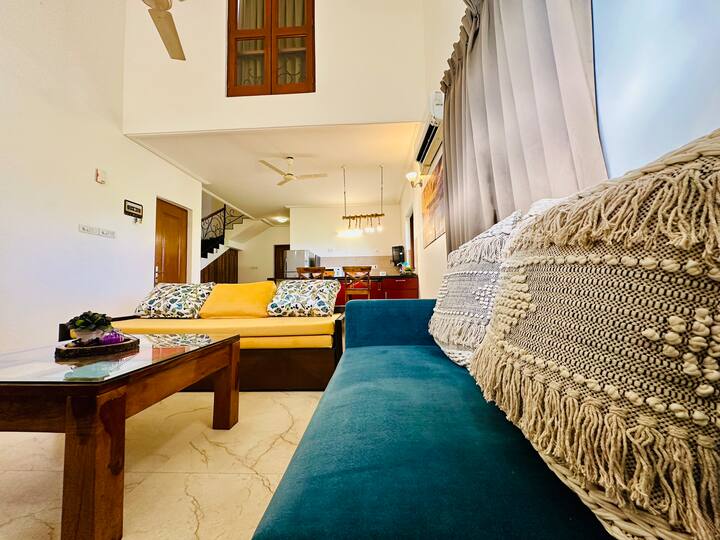 Living room image 2