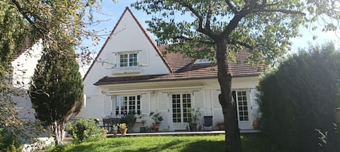 Vaste demeure proche Paris