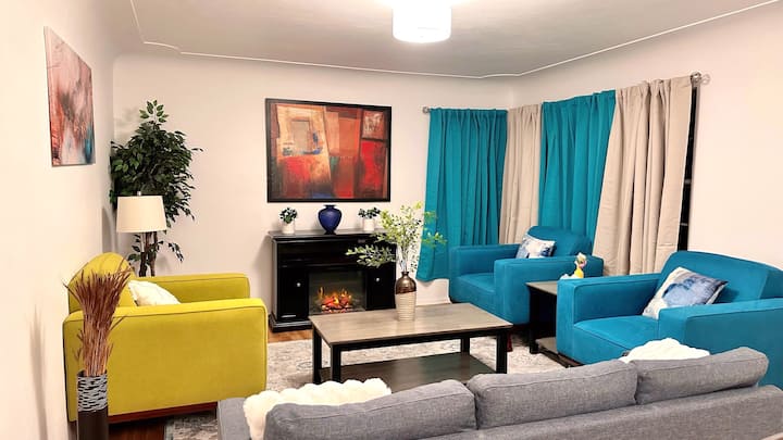 #1 Relaxing King Bed Shared Common Areas - Joliet, IL
