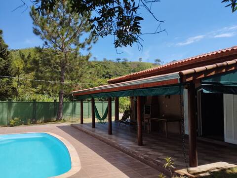 Casa completa em meio à narureza