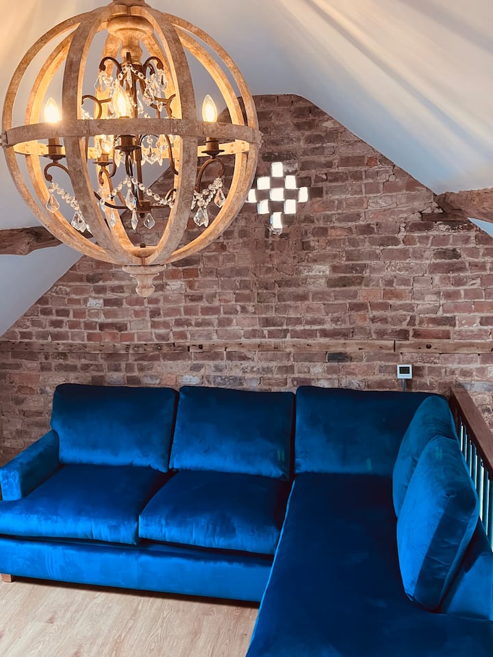 ‘Hay Loft’ @ Old Walls - Riverside Space - Tewkesbury