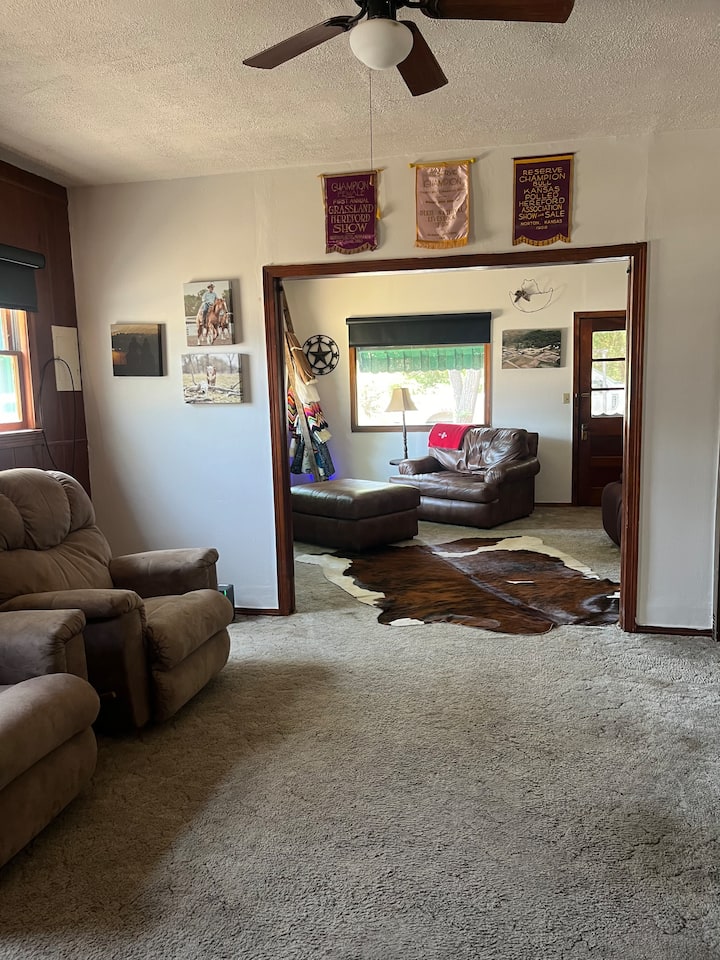 Bunk House At The Ranch - Zurich, KS