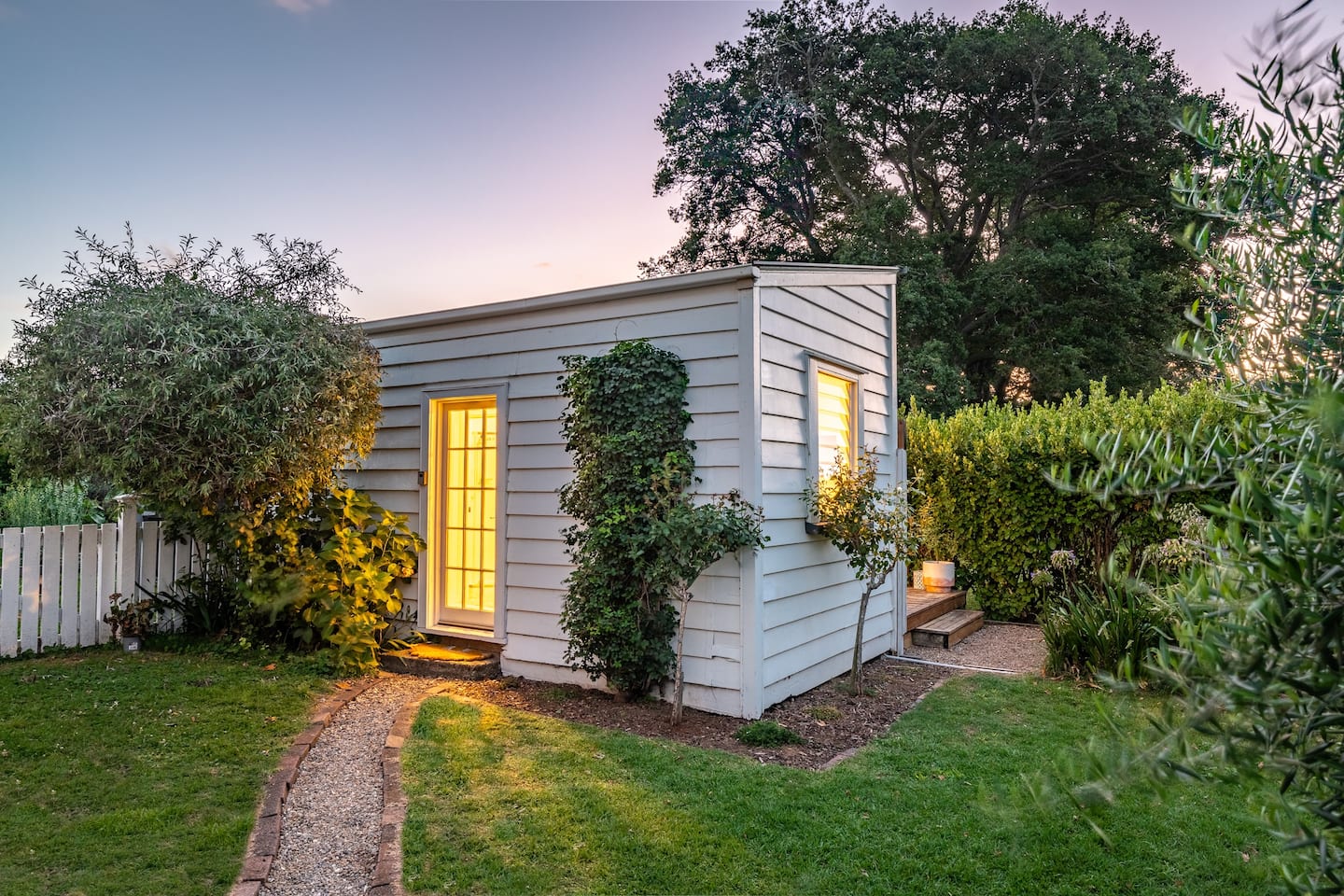 Private Garden Studio | Breakfast Included 2