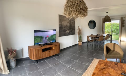 Successful Airbnb property: Cocon de Pleurtuit Between sea and countryside in Pleurtuit