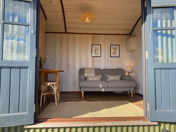 The Shepherds Hut At North Down Farm - Devon