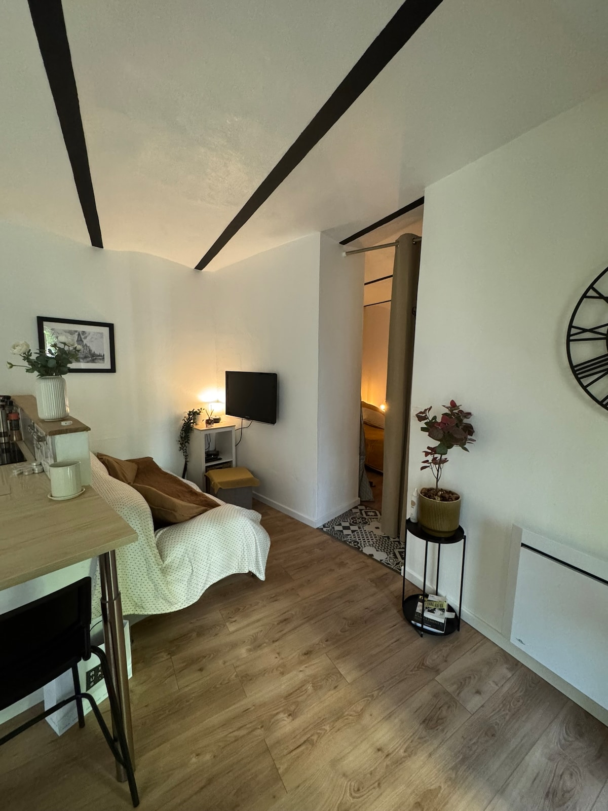 Top performing Airbnb: Le Parisien - Character apartment in Metz in Metz
