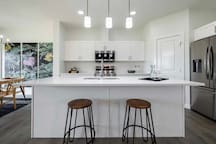 Heartland Nest - Cochrane Short Term rental - Brand New 2BR house with Garage, AC, BBQ