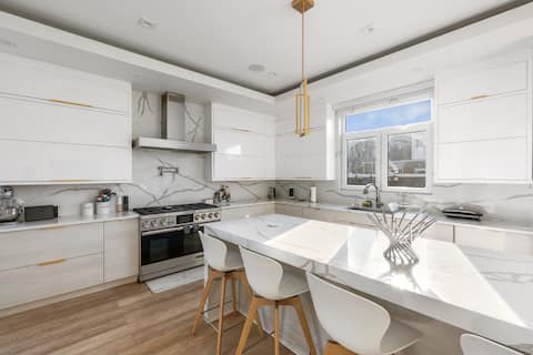 Ultra-Modern Smart Home | 10min JFK • 30min NYC