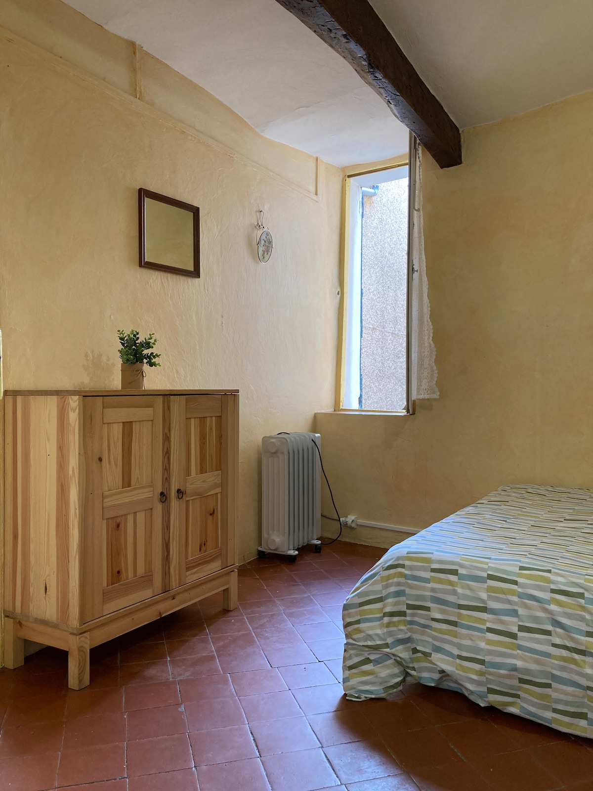 غرفة النوم 1