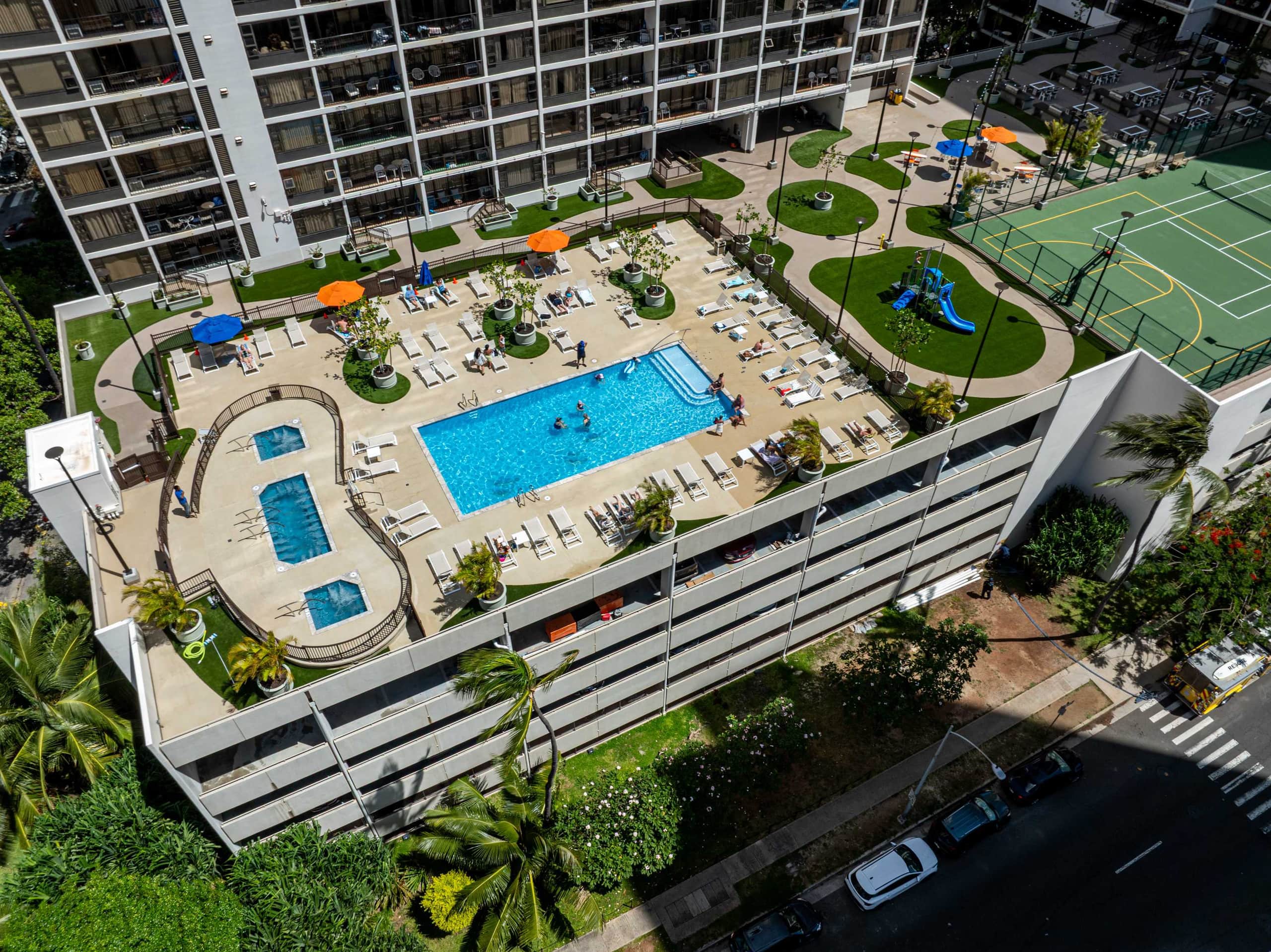 Condo in Honolulu · ★4.98 · 1 bedroom · 2 beds · 1 private bath - Image 20
