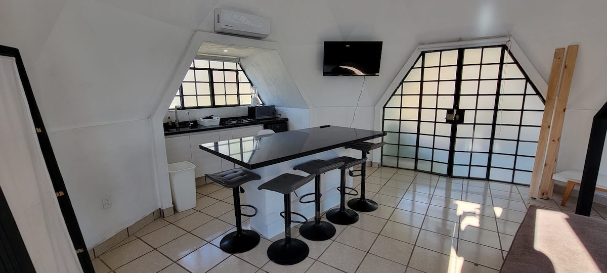 Airbnb con mejor rendimiento: Geothermal - Small Villa, Hot Springs en San Juan Cosalá