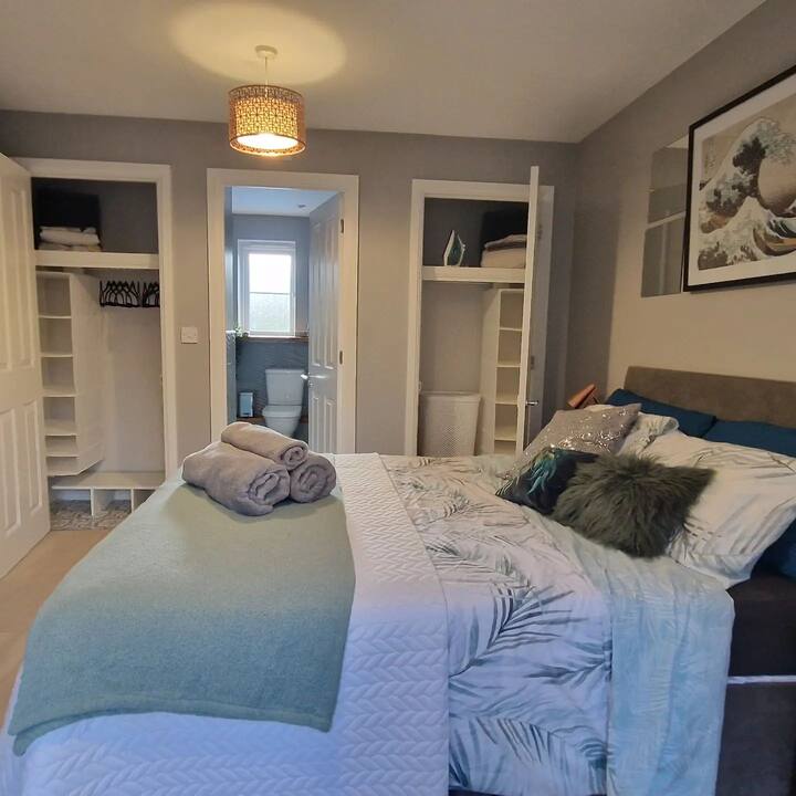 Serene Private + View & Ensuite Bed and breakfasts for Rent in