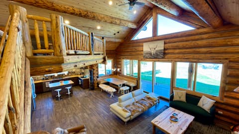 Top performing Airbnb: Log Home in Pagosa Springs