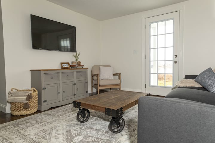 Button Beach Cottage - Scituate, MA