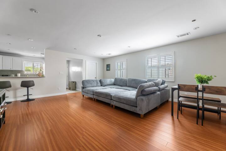 Culver City Downtown Home – 5 Bedroom / 5 Bathroom gallery image 2