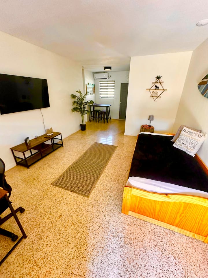 U1 Brickell Haven Retreat With Parking - Coral Gables, FL