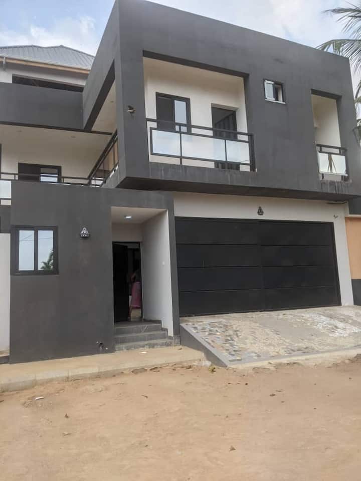 Lomé Villa Vacation Rentals Maritime Region, Togo Airbnb