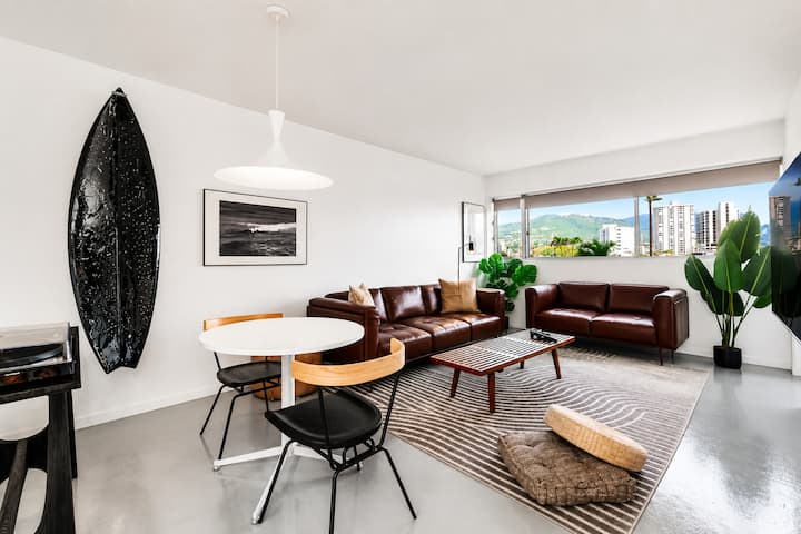 Alo + 2br/2ba + Parking + Sleeps Up To 18 Guests! - Honolulu, HI