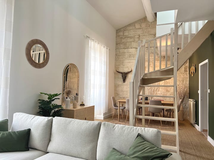 Duplex De Charme, Hyper Centre, Place Des Carmes - Avignon