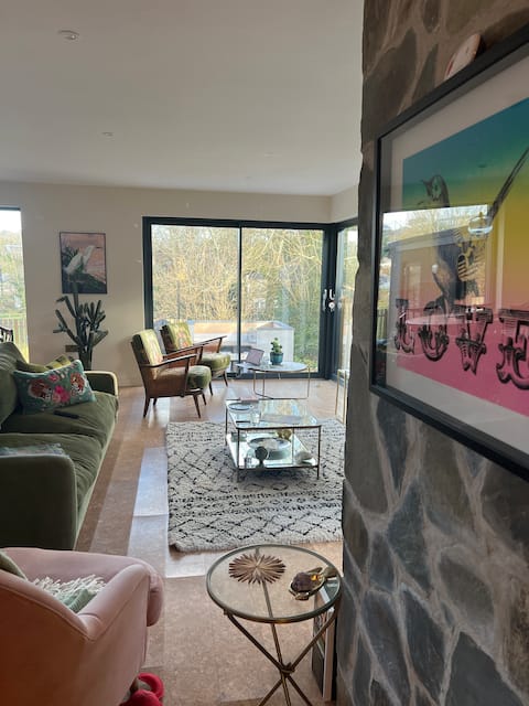 Top performing Airbnb: Gorgeous St Agnes home, 15 min Walk to the beach in St. Agnes