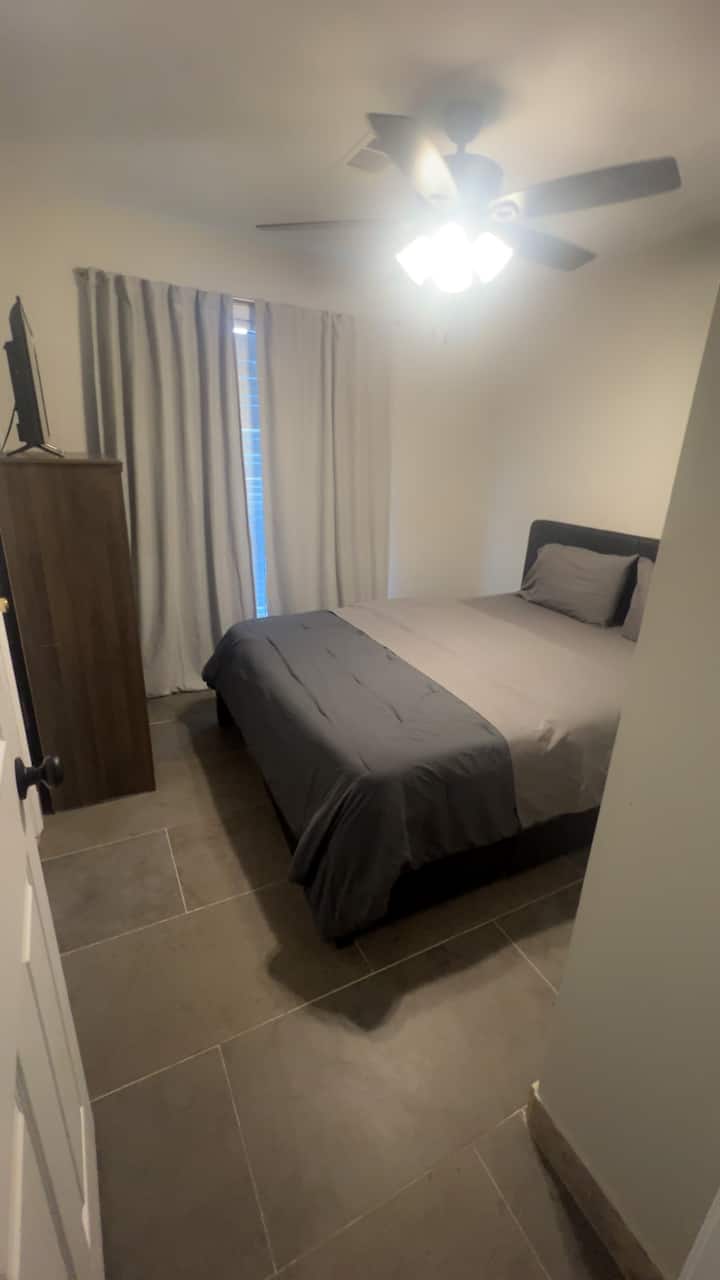 غرفة النوم 1