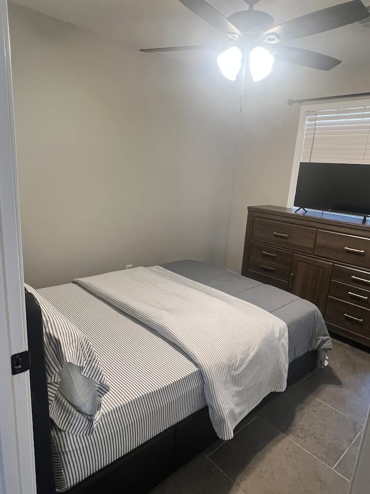 غرفة النوم 2