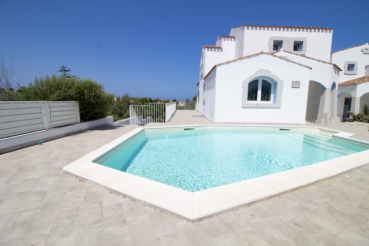 Villa Con Piscina "Il Chiostro" 1 - Budoni