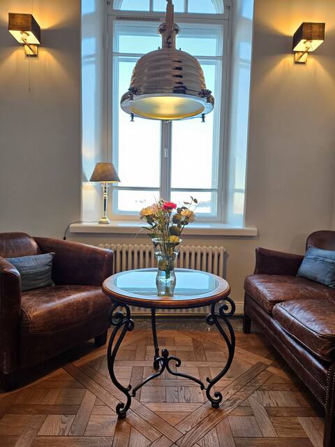 Top Airbnb: Historic sea view apartment in Katajanokka