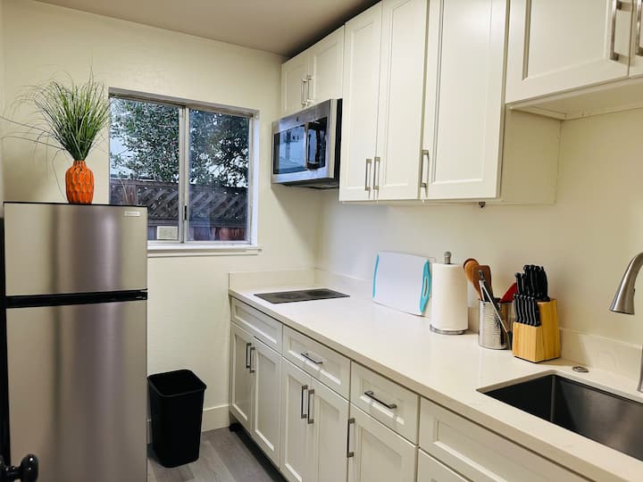 Charming Studio # 5 - San José, CA