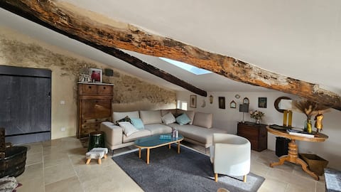 New: Charming 120 m2 apt – Historic Center