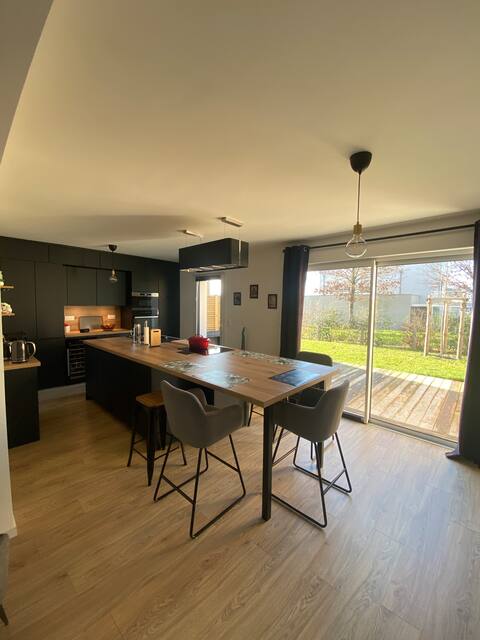 Contemporary home