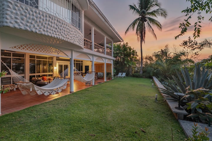 Spectacular Beachfront House