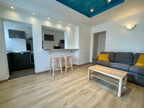 Pleasant apartment near LUX.
