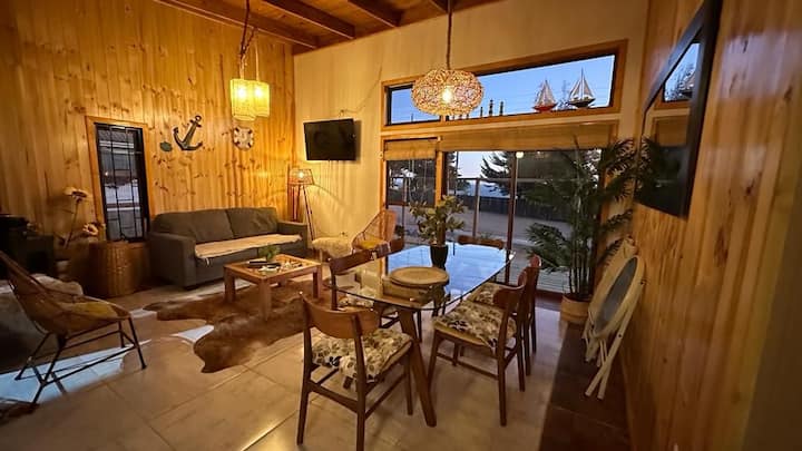 Amplia Y Confortable Casa - El Quisco
