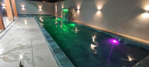 Casa com Piscina Privativa: Luxo e Lazer Garantido