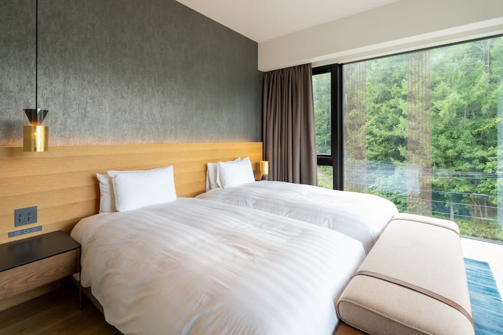 La configuración de la cama se puede configurar como 1 cama tamaño king o 2 camas individuales. 