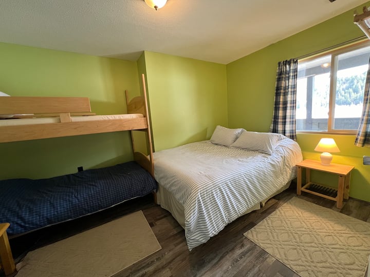 საძინებელი 2