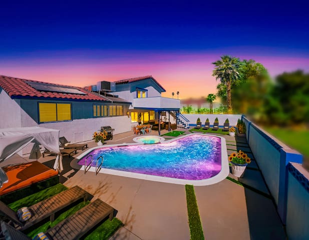 Ultimate 6BR Villa w/Heated Pool+Hot Tub+Game Room