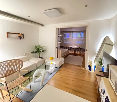 # 2 [Jangbak Welcome] Cleaning fee x Seokchon Lake View Sensibility + Warm and 5 minutes away from the house where you want to stay for a long time # Party room