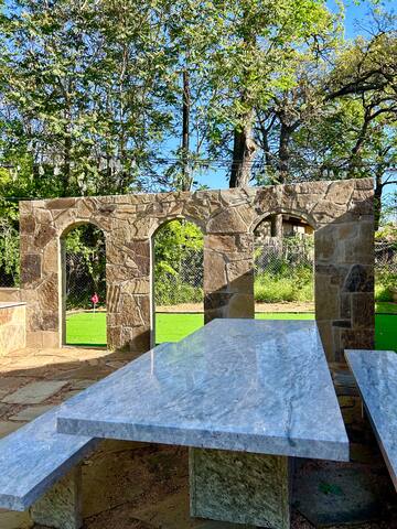 Bachelorettes – 5min to Stockyards gallery image 5