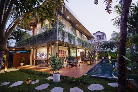 Mystery Villa: private pool, inclusive breakfast.