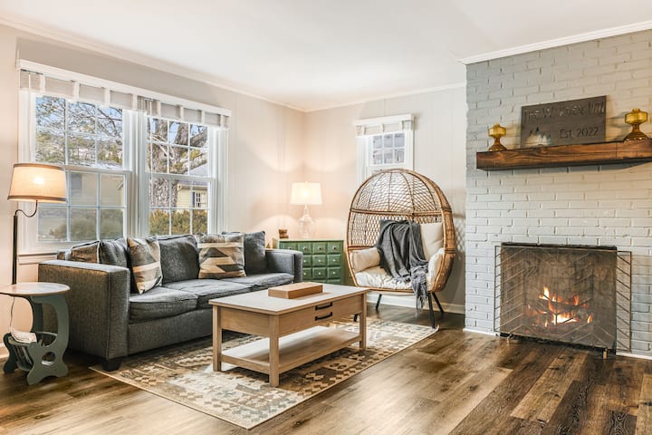 In The Heart Of Downtown Blowing Rock! 4 Bdrm - Blowing Rock, NC