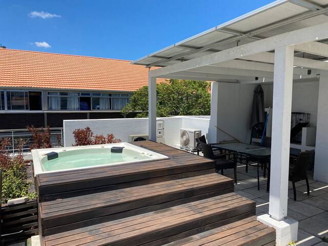 2 bed apt in Green point with battery backup gallery image 4