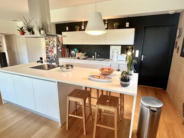 Grande villa au calme, piscine chauffée, piano gallery image 3